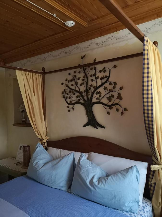 East Wind Bed & Breakfast Medea Dış mekan fotoğraf