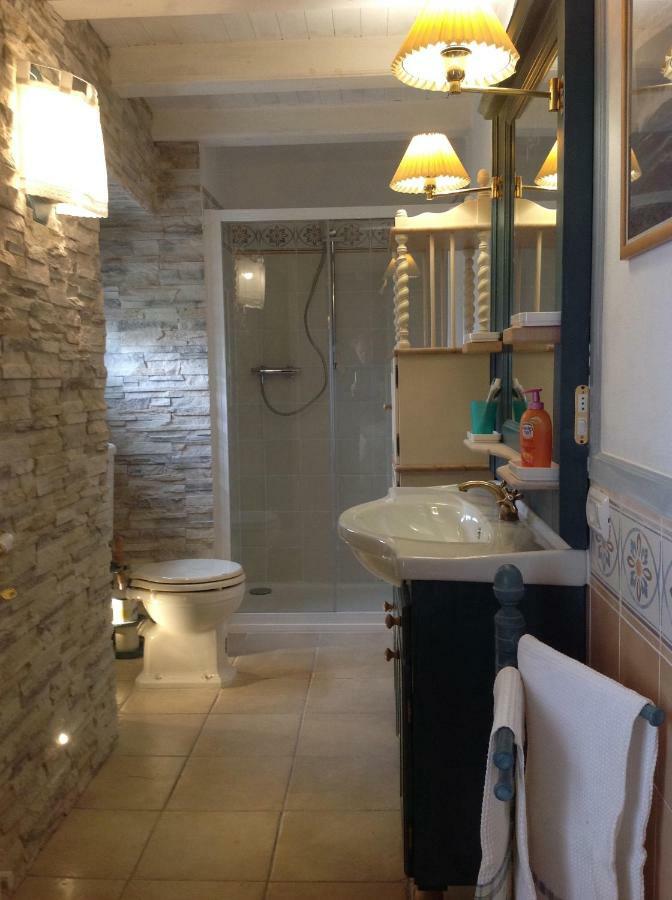 East Wind Bed & Breakfast Medea Dış mekan fotoğraf