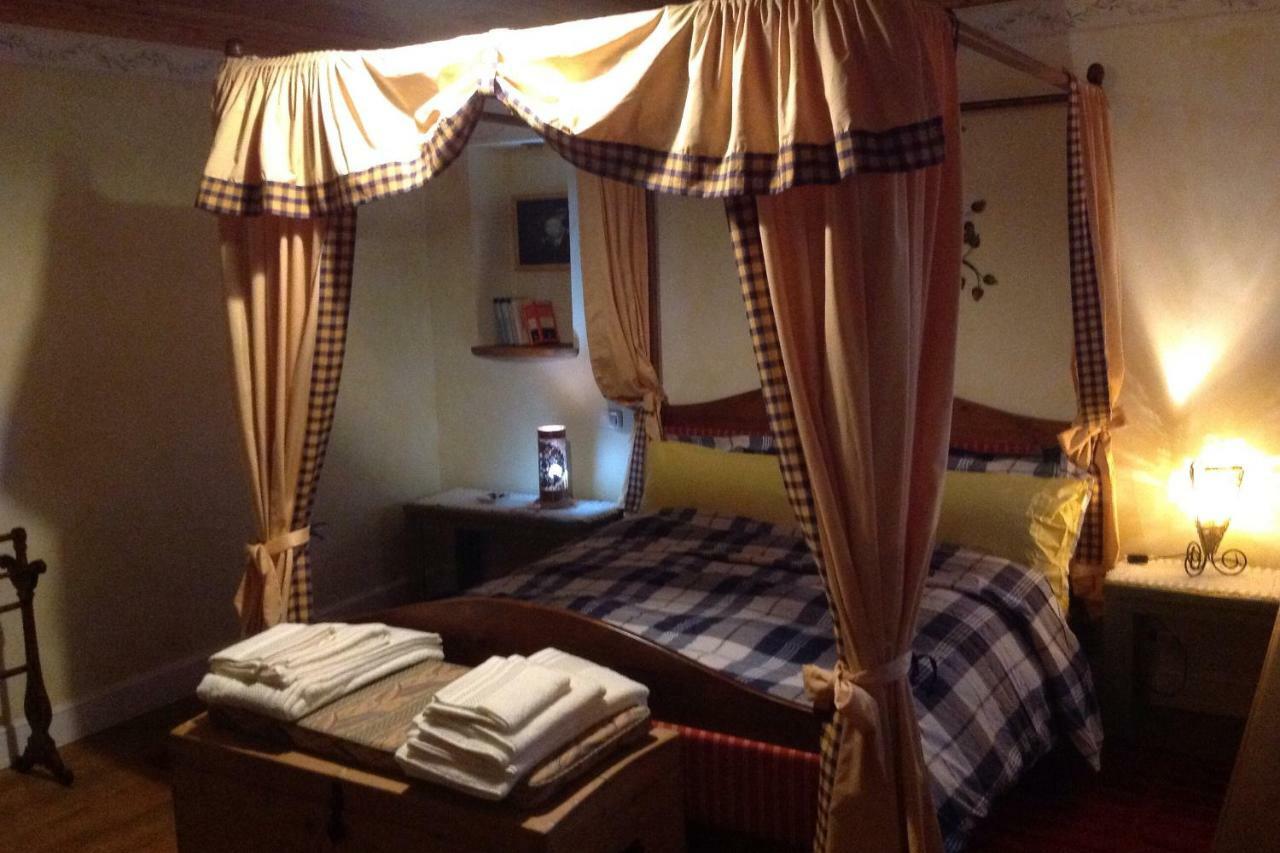 East Wind Bed & Breakfast Medea Dış mekan fotoğraf