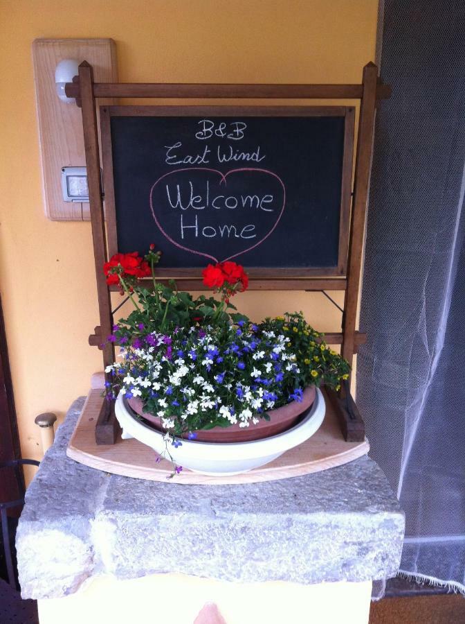 East Wind Bed & Breakfast Medea Dış mekan fotoğraf